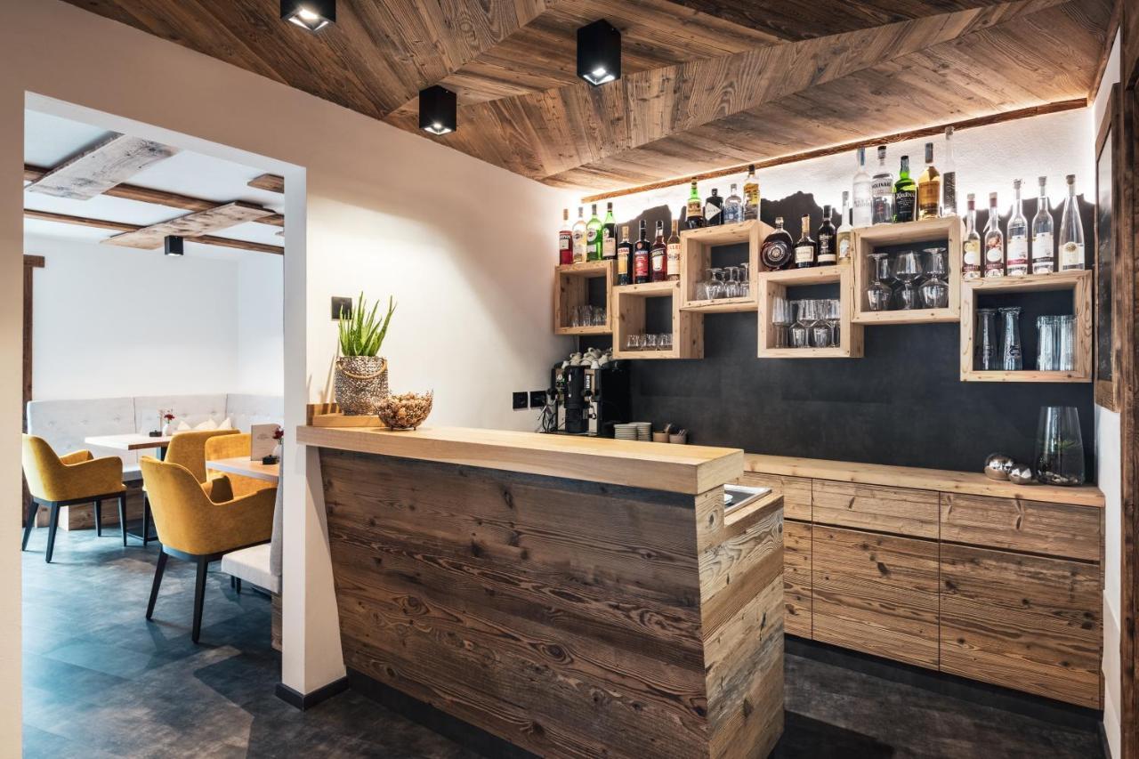 Les Dolomites Mountain Lodges San Martino in Badia Esterno foto