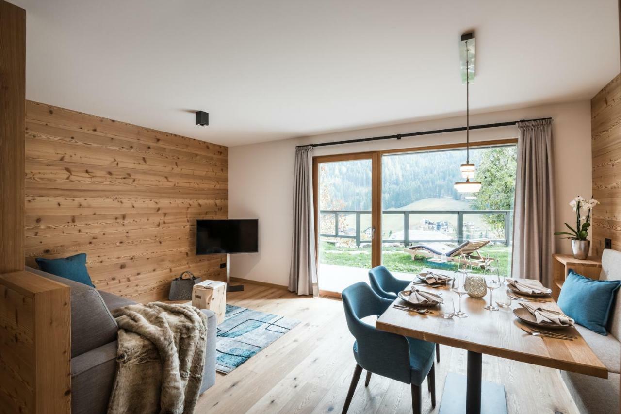 Les Dolomites Mountain Lodges San Martino in Badia Esterno foto
