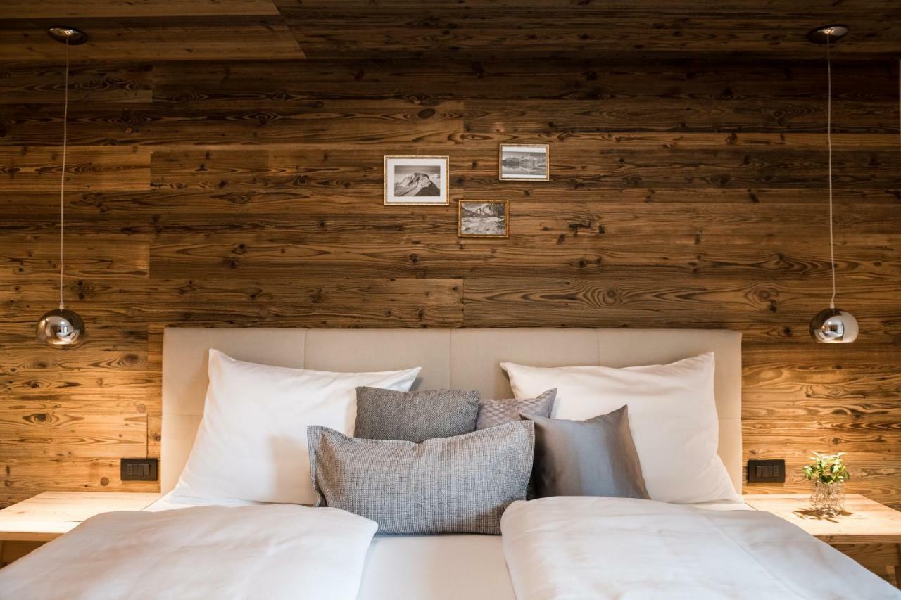Les Dolomites Mountain Lodges San Martino in Badia Esterno foto