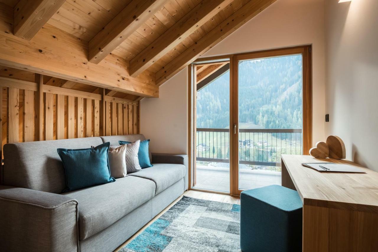Les Dolomites Mountain Lodges San Martino in Badia Esterno foto