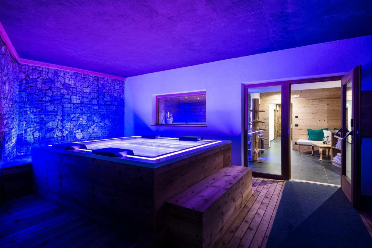 Les Dolomites Mountain Lodges San Martino in Badia Esterno foto