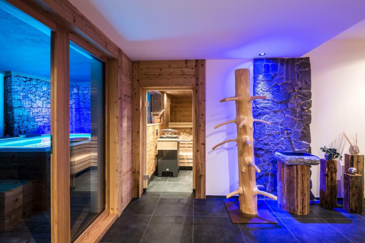 Les Dolomites Mountain Lodges San Martino in Badia Esterno foto